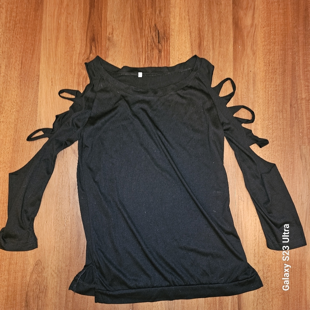 Black long cutout sleeves